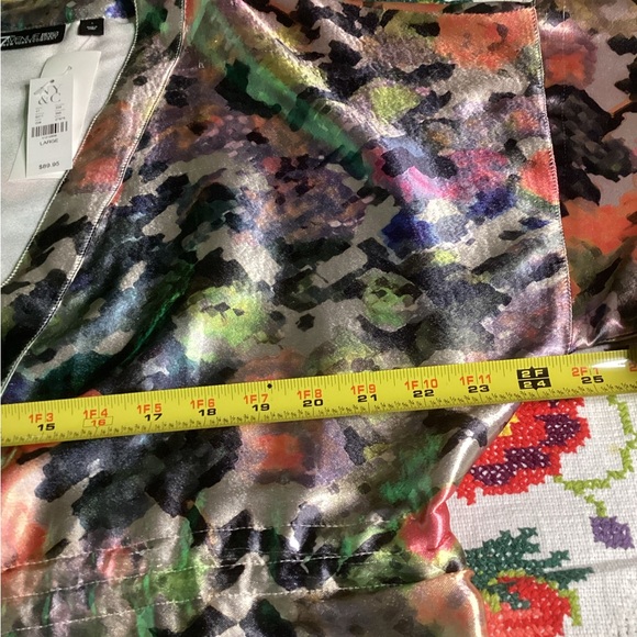 NEW YORK & Co. Colorful Abstract Print Skirt KIMONO - Picture 12 of 16